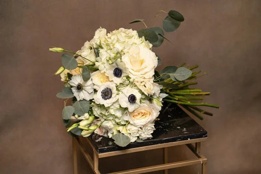 TIMELESS GARDEN BOUQUET