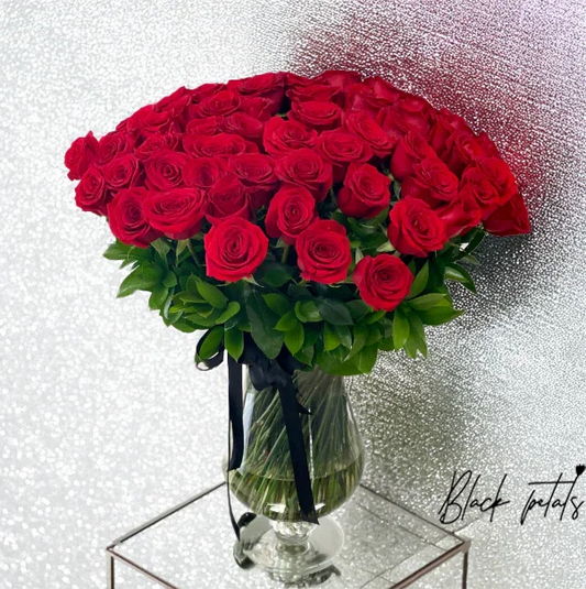 BP Signature Roses In A Vase